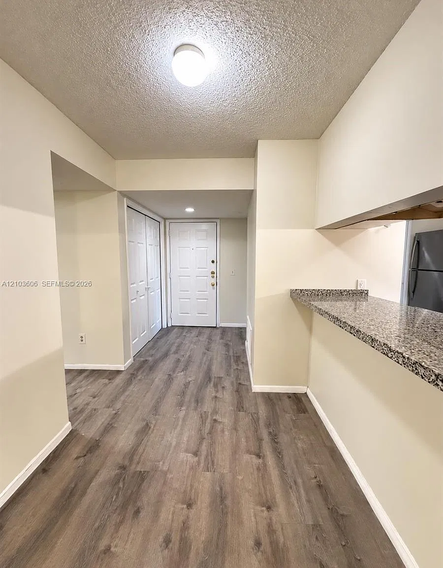 Palm Aire Gardens Condo — Photo 3