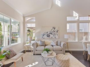 905 Oakes St, East Palo Alto, CA 94303