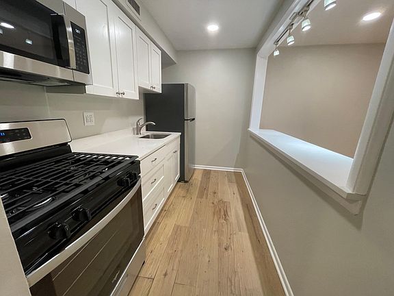 4th image of 6317 N Milwaukee Ave #3C