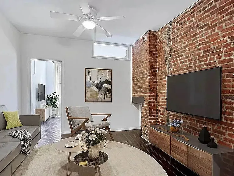 640 10th Ave #3S — Photo 1