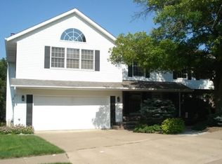 3403 32nd St, Moline, IL 61265