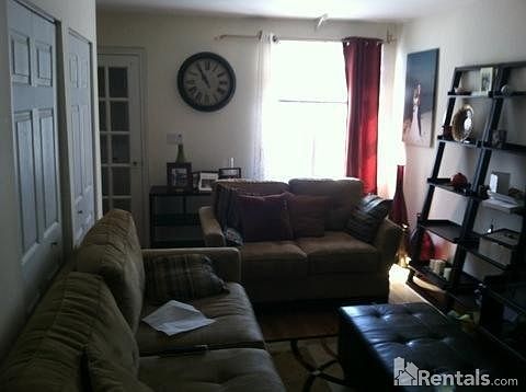5th image of 10818 63rd Ave