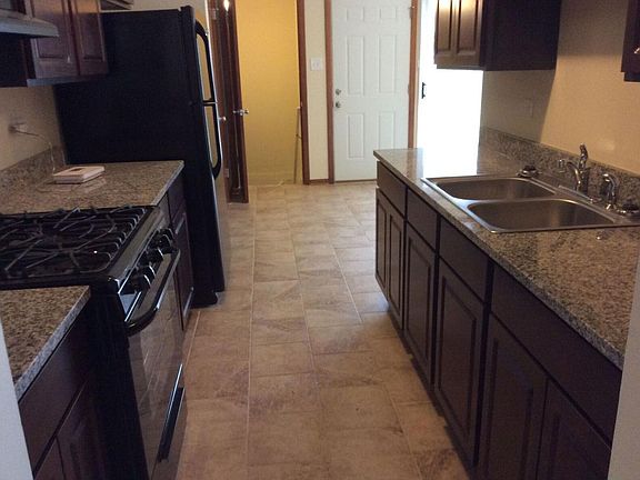 4th image of 746 Palm Dr