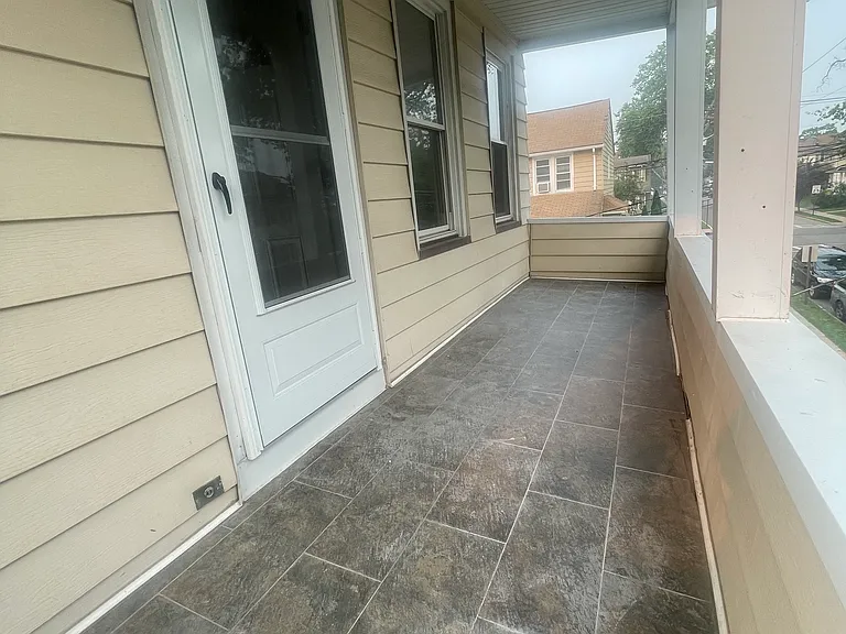 89 Franklin Ave #2 — Photo 10