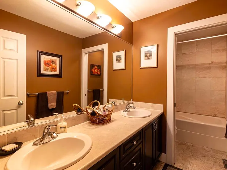 877 Stevens St #2 — Photo 37