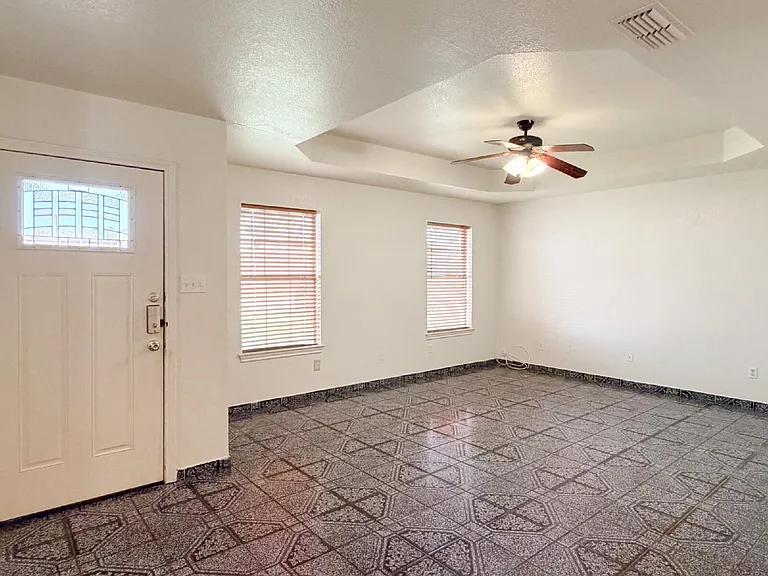 1202 Spell Ave — Photo 7