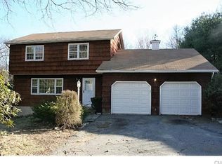 5 Autumn Dr, Bethel, CT 06801