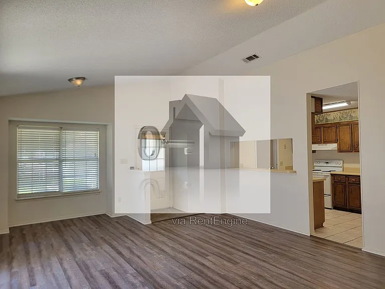 8146 Treetop Ln — Photo 5