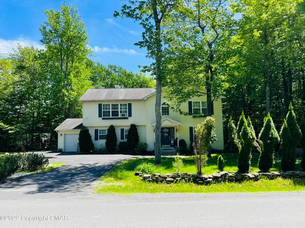 1039 Seven Nations Dr, Tobyhanna, PA 18466