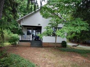 1903 Washington Valley Rd, Martinsville, NJ 08836