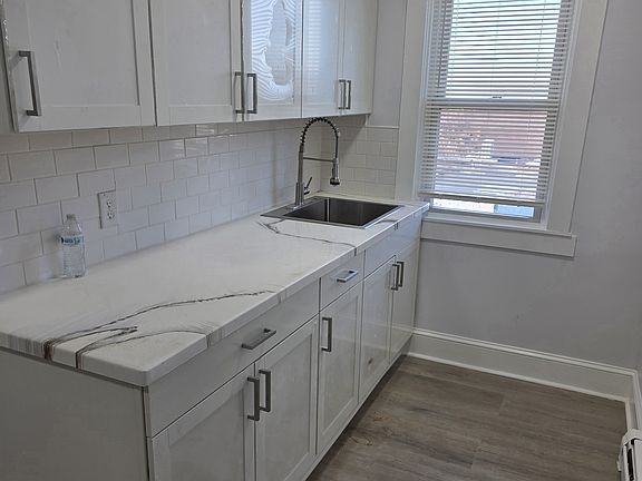 3rd image of 267 New York Ave