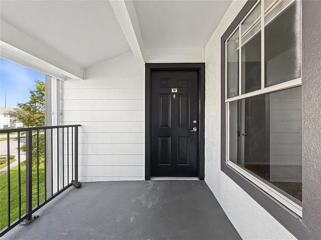 1 bed, 1.0 bath, 530 sqft, $1,350 — Photo 2