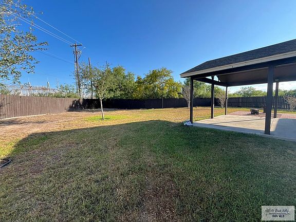 4th image of 844 Pinemore Dr