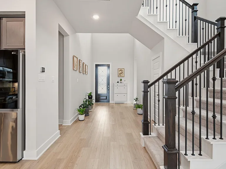 26307 Camden Canyon Ave — Photo 5