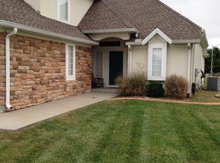2614 Villa Ct, Marshall, MO 65340