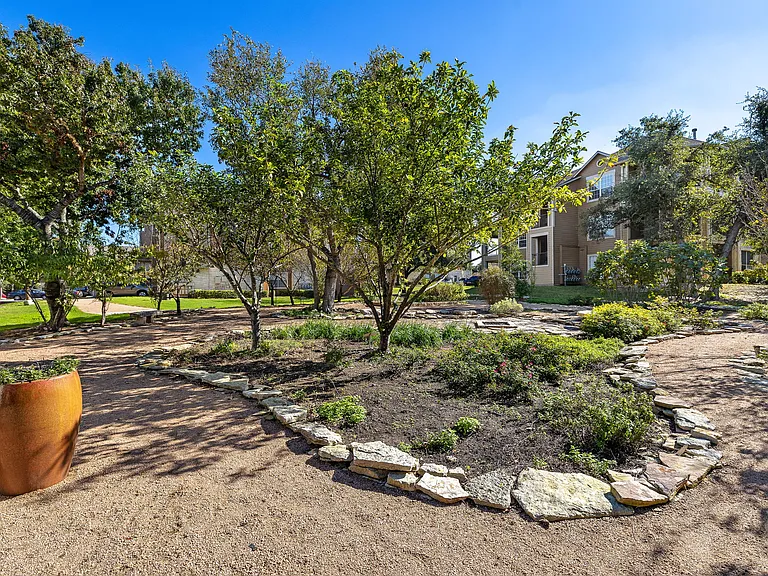 Sonterra Apartment Homes — Photo 42