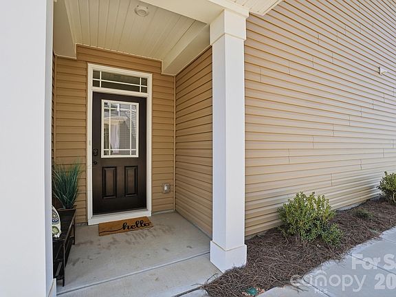 2nd image of 5204 Wyes Oak Ln