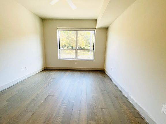 5th image of 3113 N Houston St #125