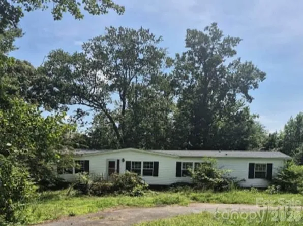 4831 Broken Pine Ln, Granite Falls, NC 28630
