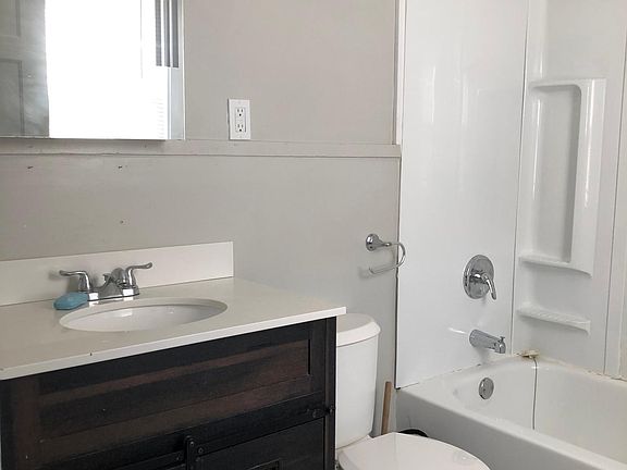 4th image of 4116 W 48th St