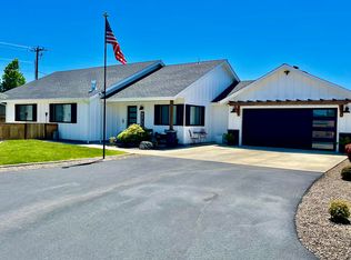 2521 SW Elmer Nelson Ln, Grants Pass, OR 97527