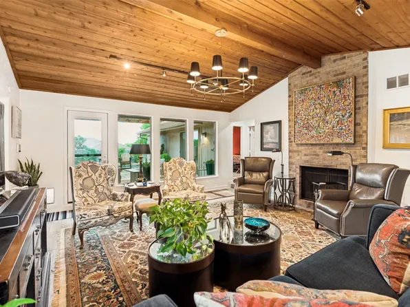 2201 Carmel Dr, Carrollton, TX 75006