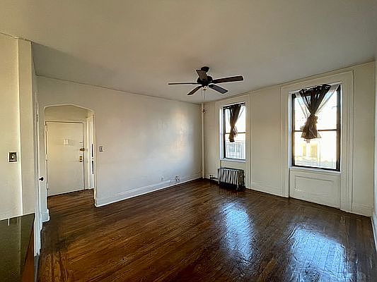 5th image of 269 Graham Ave APT 3A