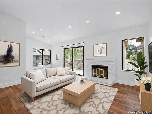 3rd image of 802 Dover