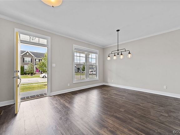 4th image of 6317 Broad Sky Cir