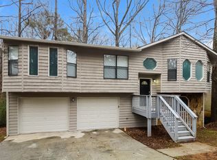 2240 Lowtrail Ct, Lithonia, GA 30058