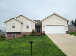 452 Ravenwood Cir, Neosho, MO 64850