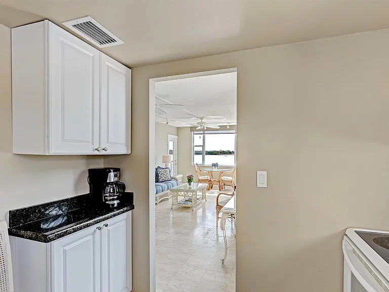 1820 New Palm Way #201 — Photo 15