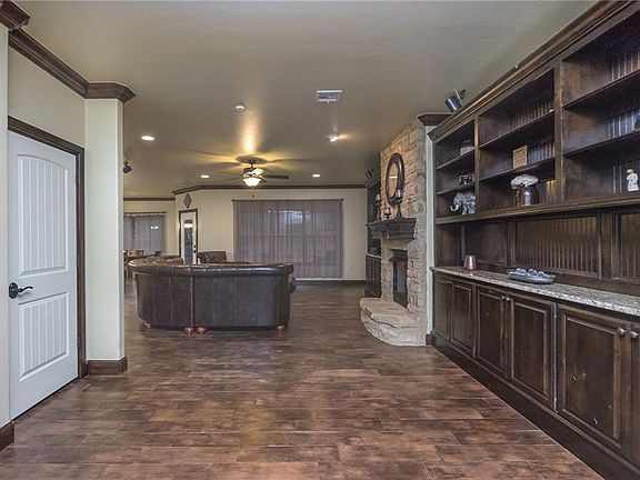 4th image of 16135 Timbers Dr