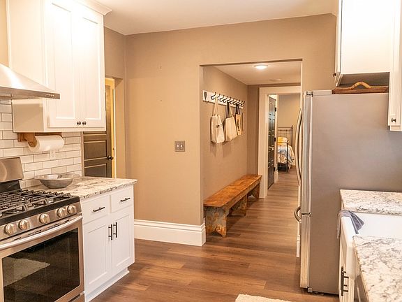 4th image of 808 Pennsylvania St