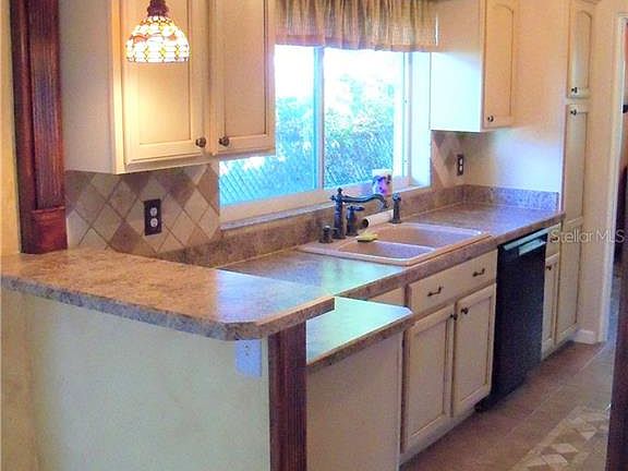 5th image of 1109 Briercliff Dr