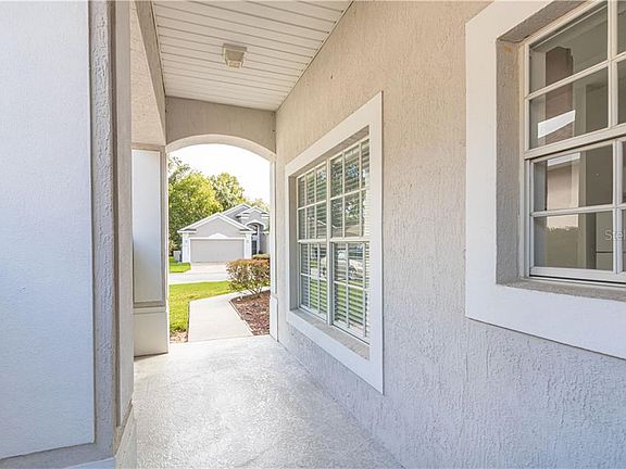 4th image of 619 High Vista Dr