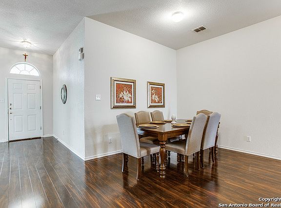 4th image of 9635 Emerald Pl