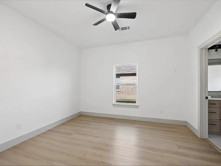 3405 Preston Club Dr — Photo 12