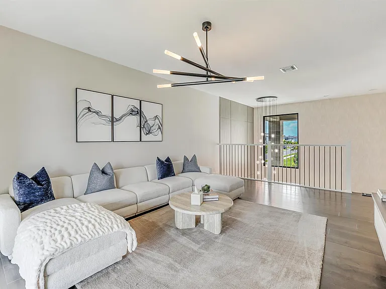 8283 Royal County Rd — Photo 11