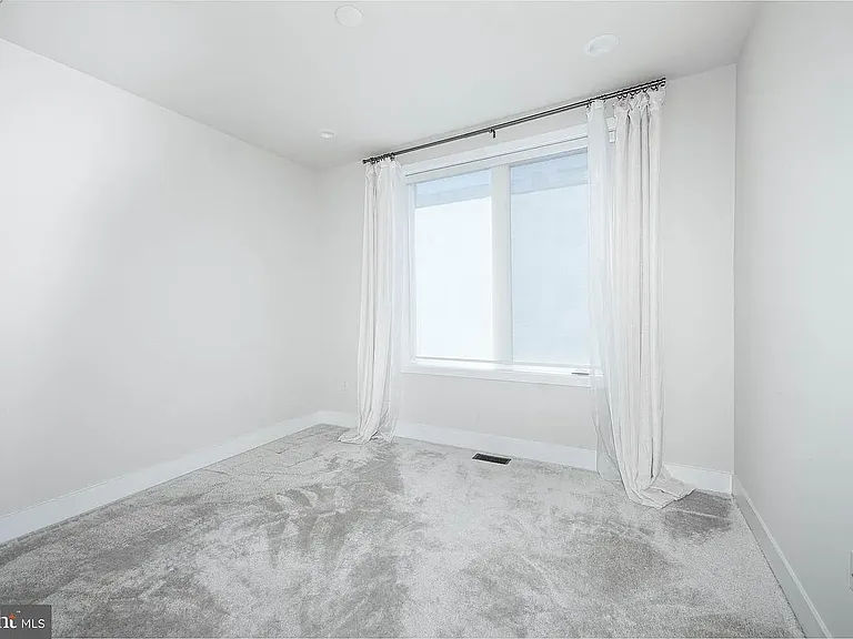 305 Manion Aly — Photo 7