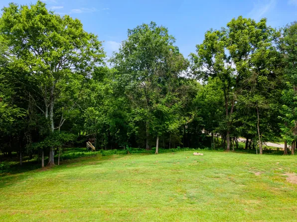 1400 Brook Dr Lot 11, Columbia, TN 38401