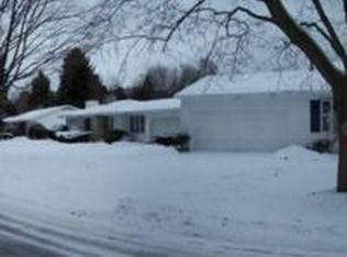 615 W Orchard Dr, Traverse City, MI