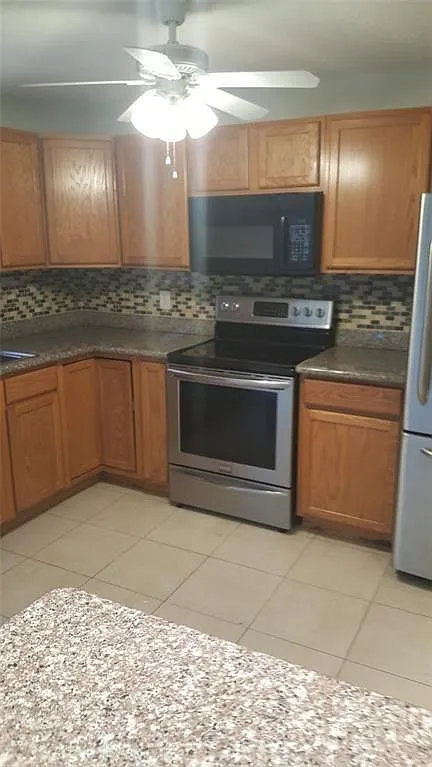 2 bed, 2.0 bath, 1200 sqft, $2,250 — Photo 1