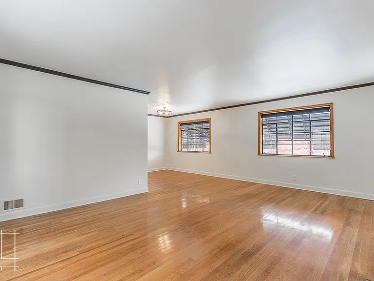 1374 E. Broad St. — Photo 19