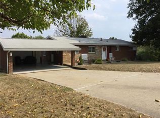 35 Terrace Dr, Washington, WV 26181