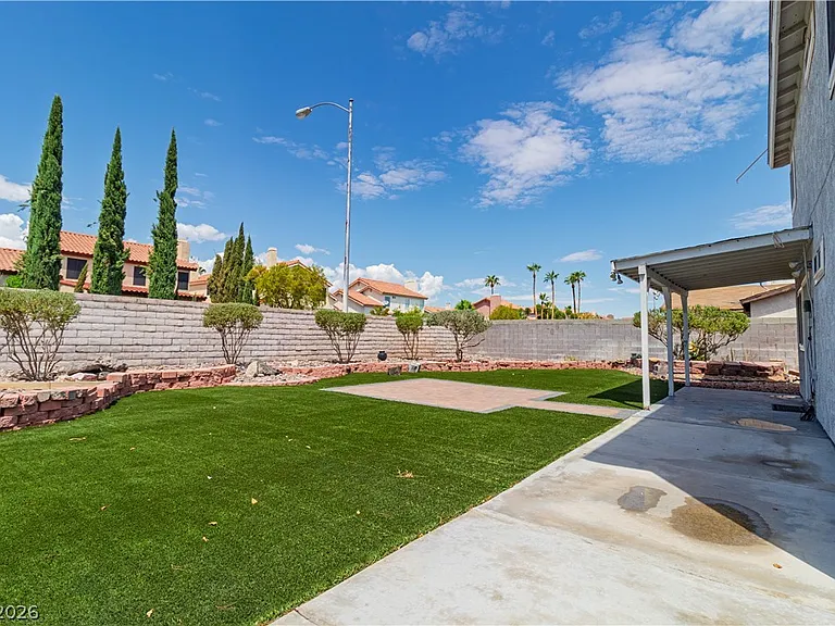 4815 Castle Rock Ct — Photo 36