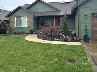 205 Centre St S, Rainier, WA 98576