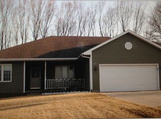 701 E 8th St, Madison, NE 68748