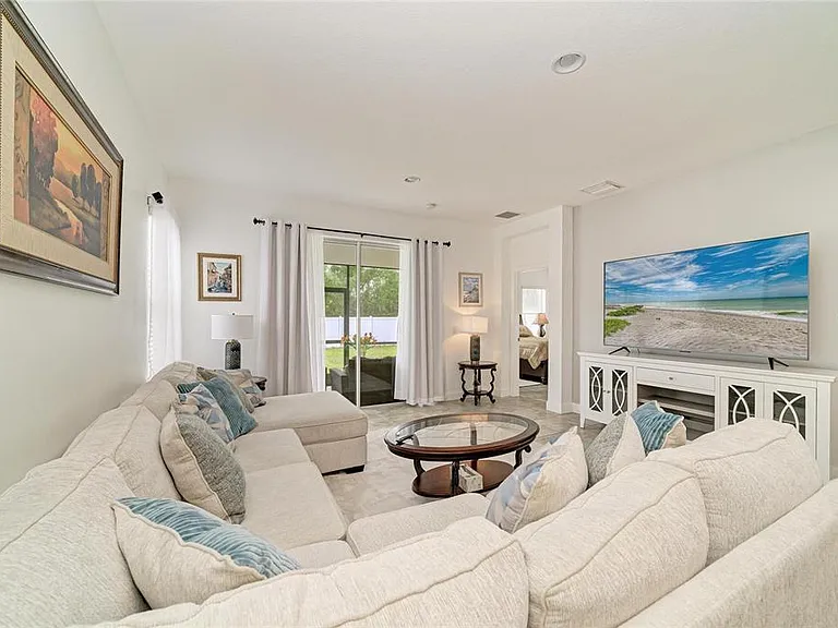 4650 Woodbrook Dr — Photo 20
