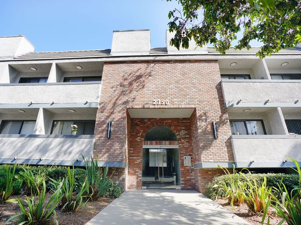 2350 S Bentley Ave APT 22